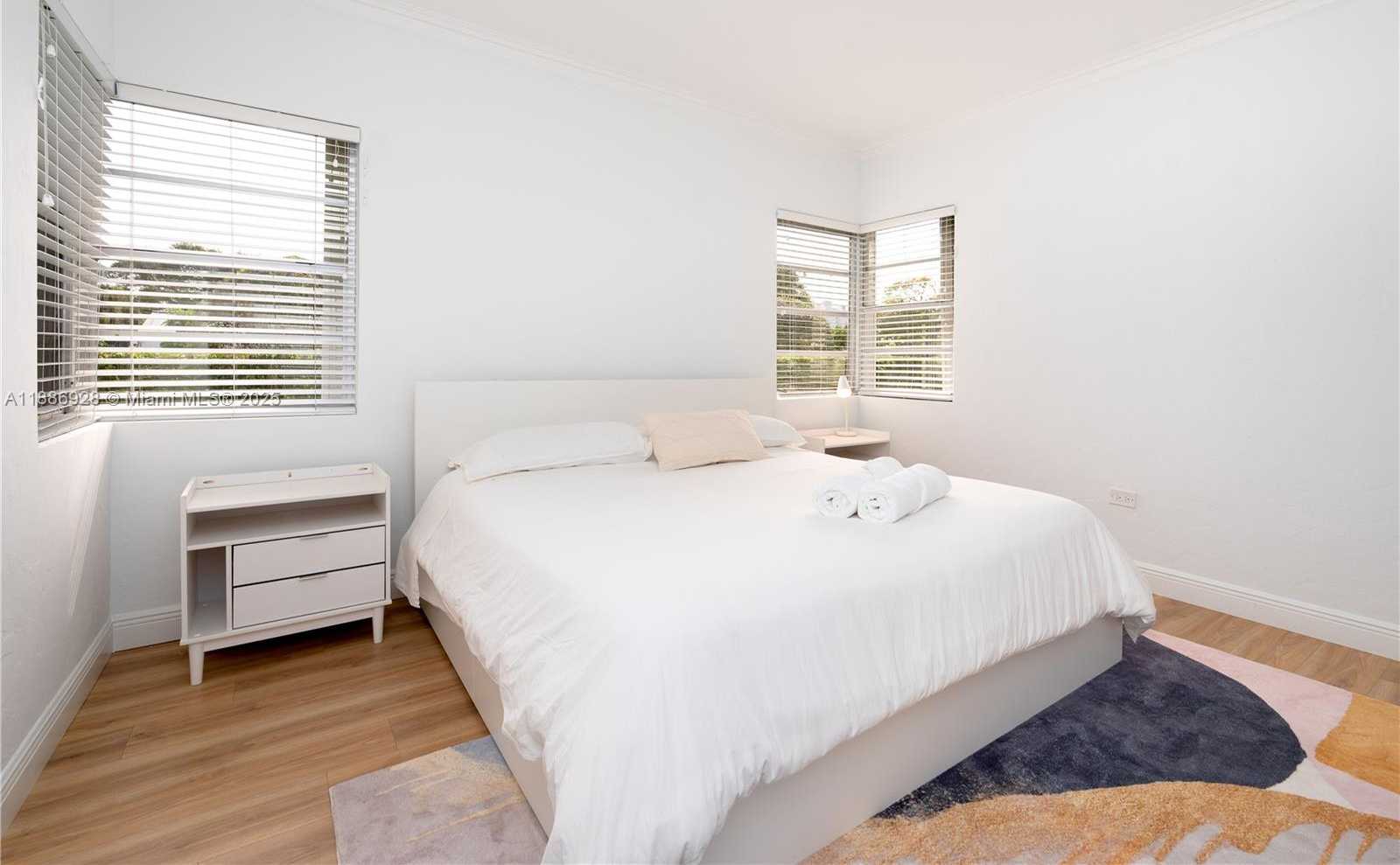 Small Image of 501 SOUTH WEST 24TH RD #501, Miami Number 18