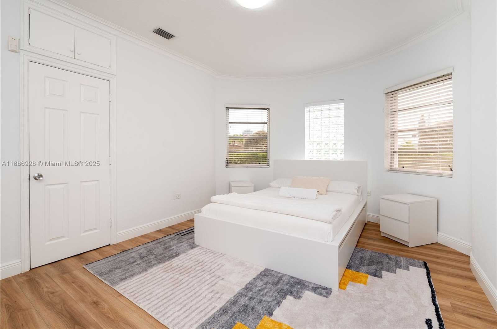 Small Image of 501 SOUTH WEST 24TH RD #501, Miami Number 19