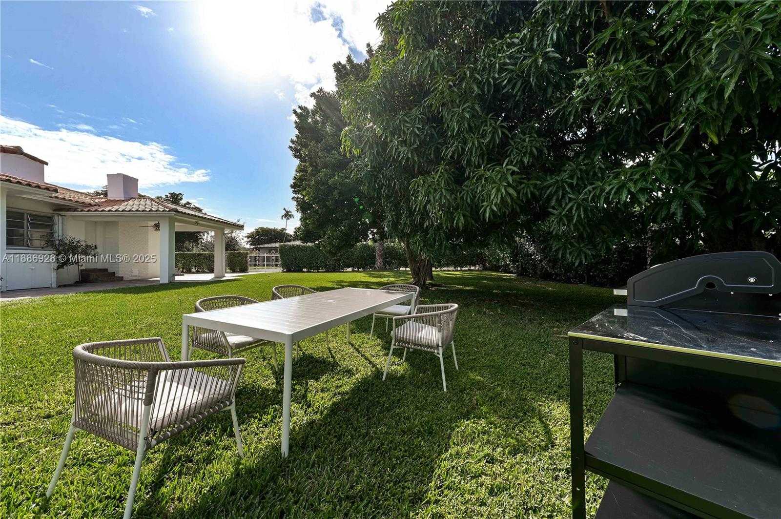 Small Image of 501 SOUTH WEST 24TH RD #501, Miami Number 21
