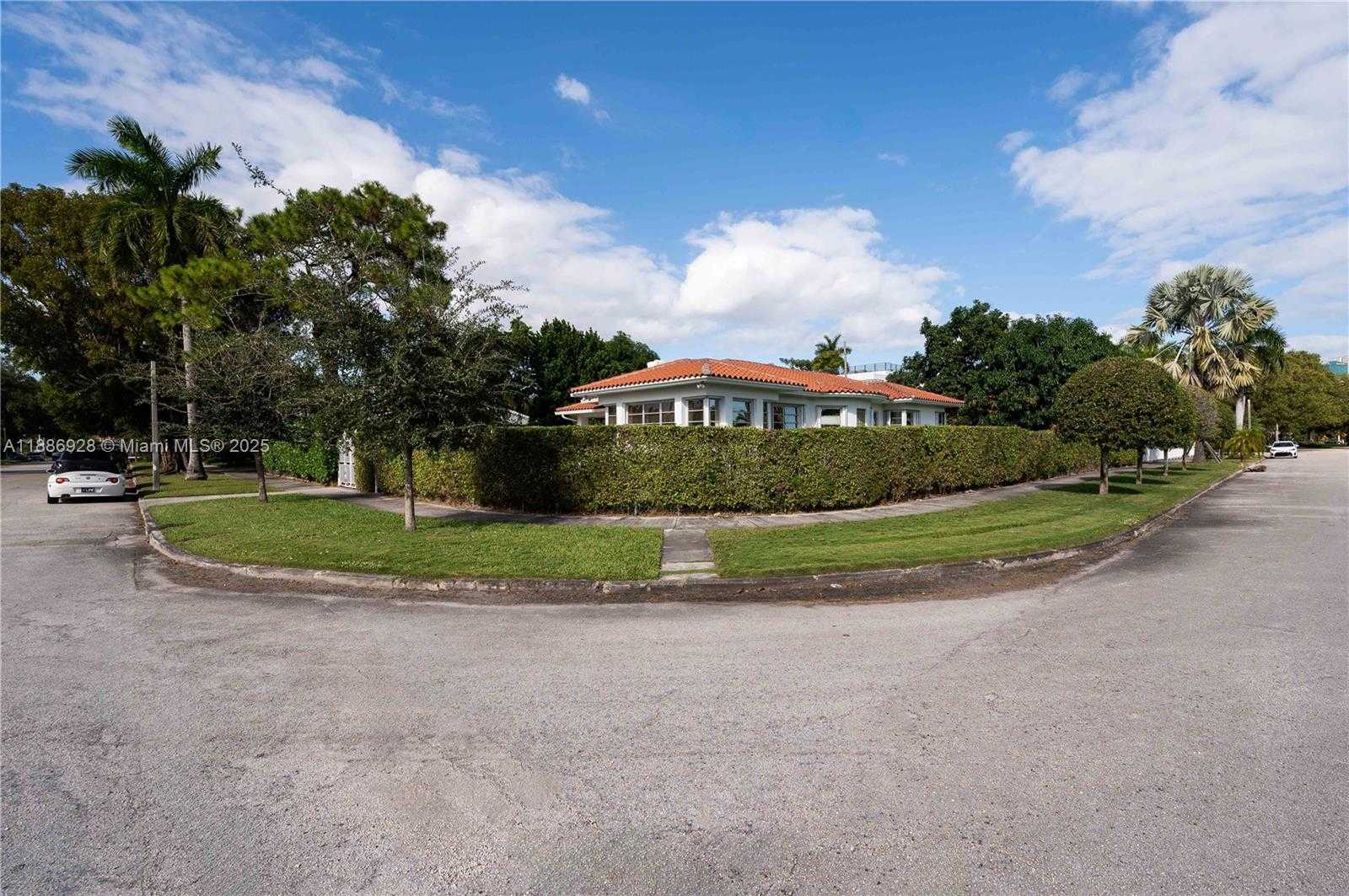 Small Image of 501 SOUTH WEST 24TH RD #501, Miami Number 24