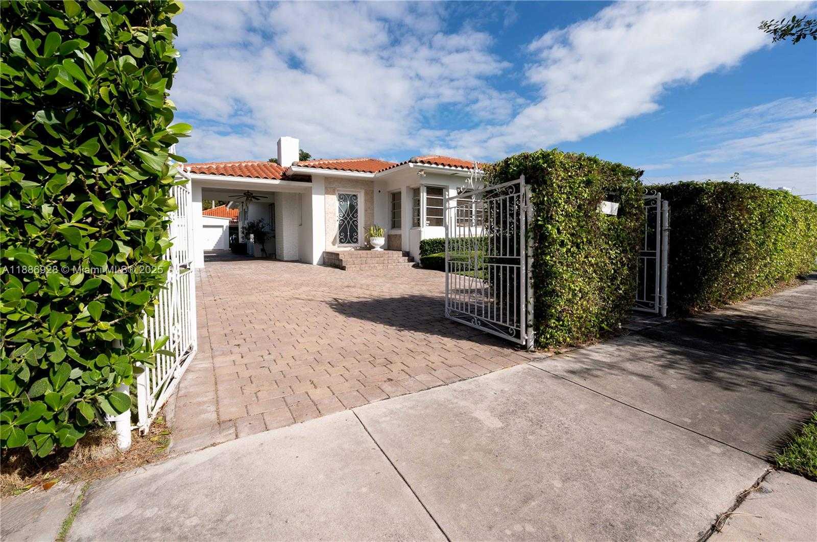 Small Image of 501 SOUTH WEST 24TH RD #501, Miami Number 25