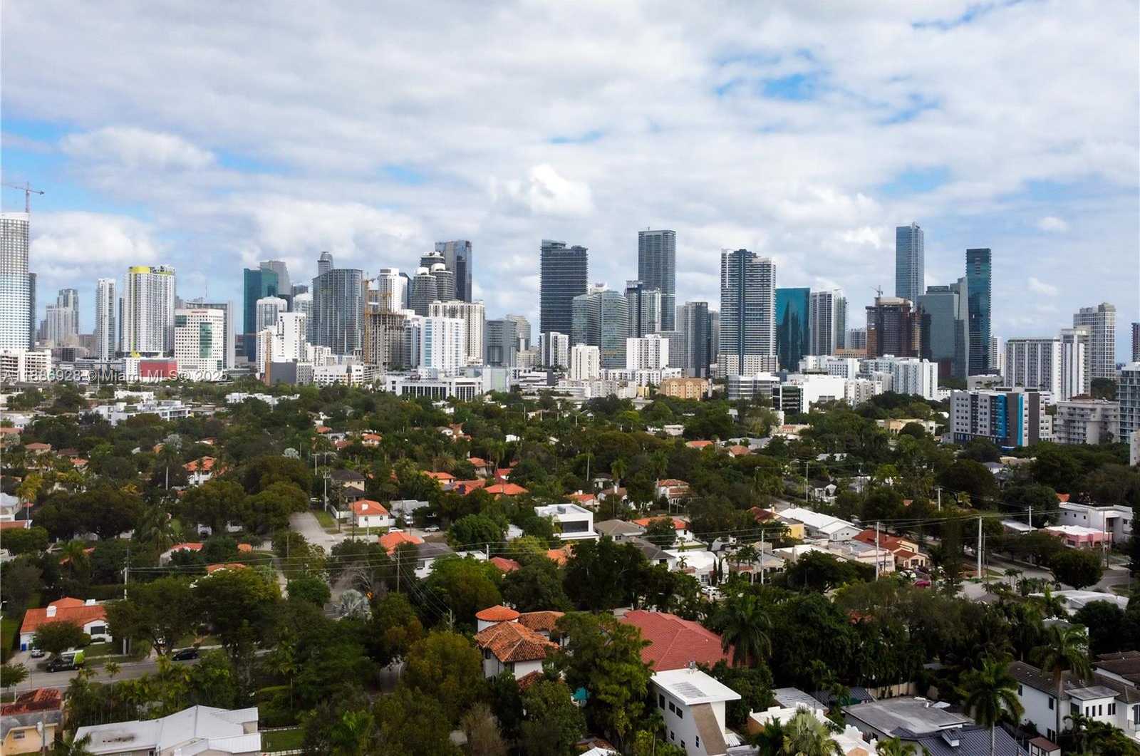 Small Image of 501 SOUTH WEST 24TH RD #501, Miami Number 29