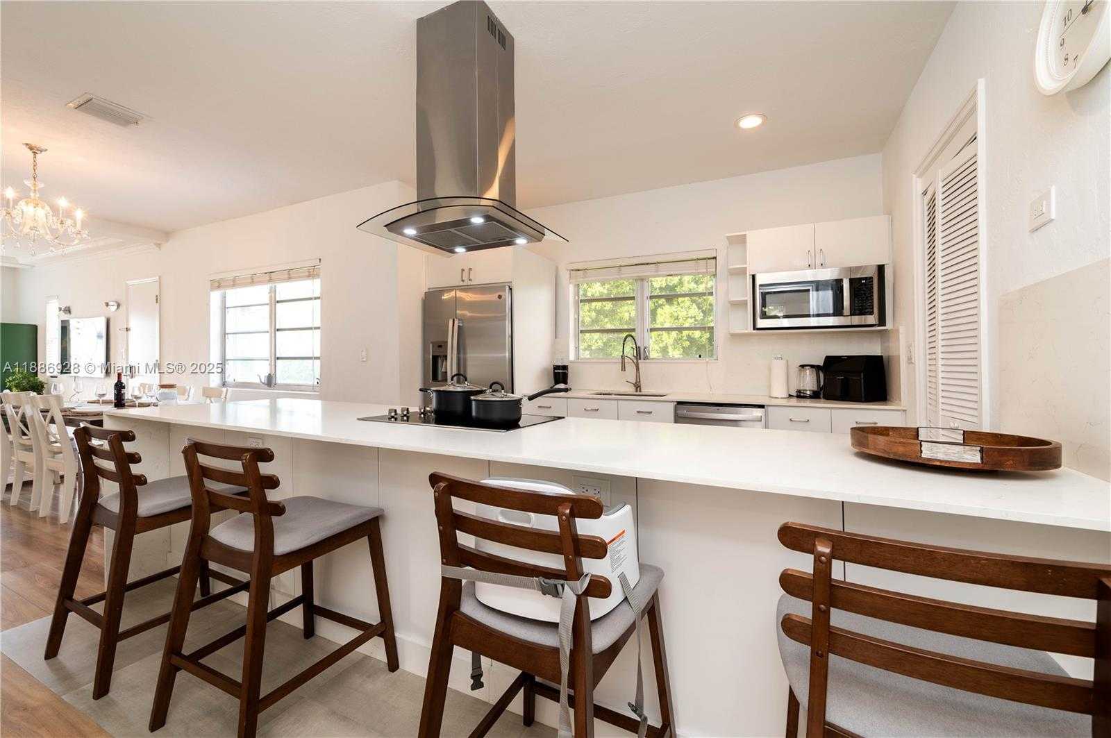 Small Image of 501 SOUTH WEST 24TH RD #501, Miami Number 4