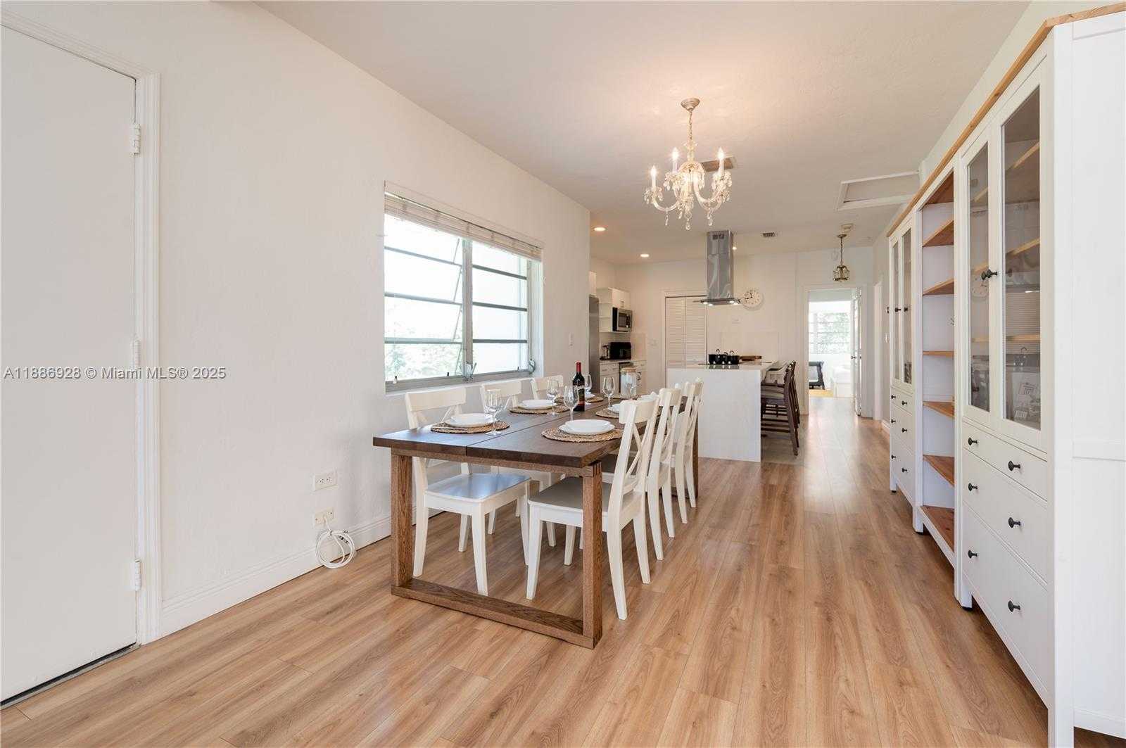 Small Image of 501 SOUTH WEST 24TH RD #501, Miami Number 7