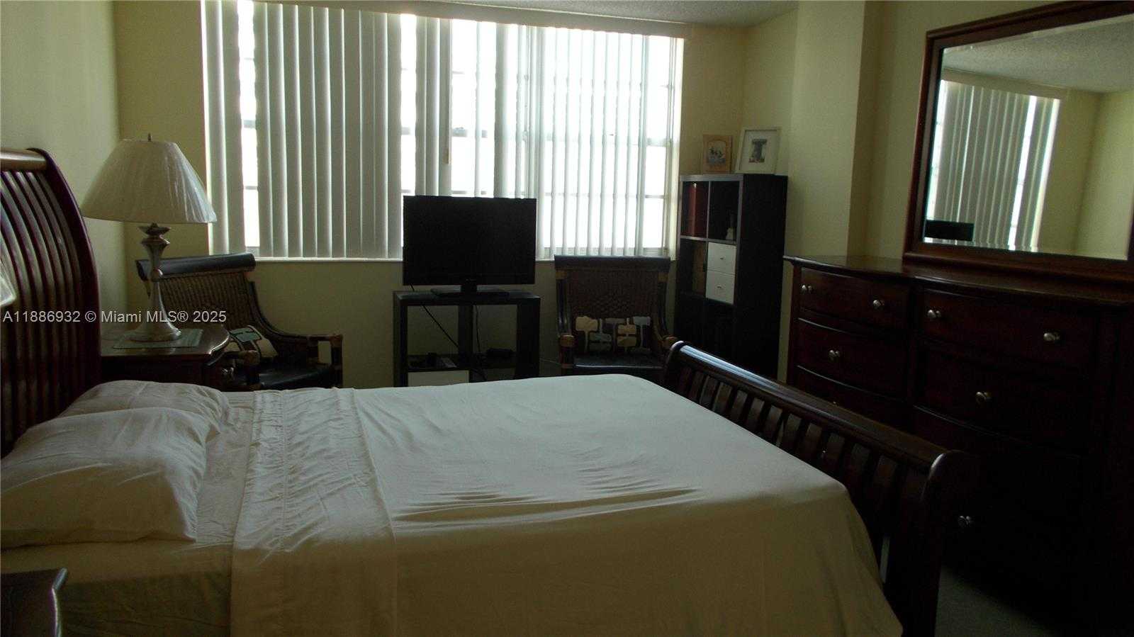 Small Image of 3161 SOUTH OCEAN DR #505, Hallandale Beach Number 16
