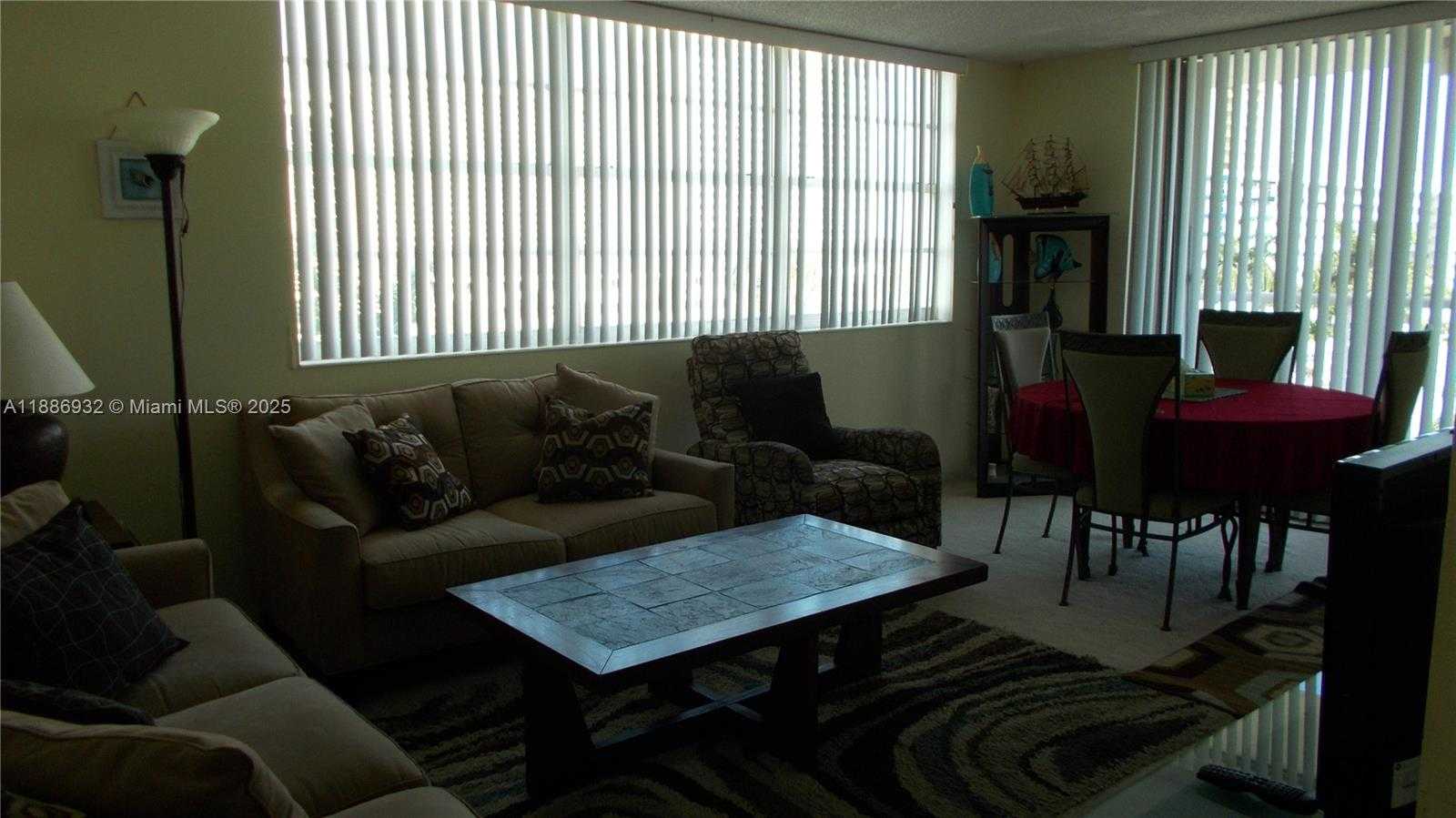 Small Image of 3161 SOUTH OCEAN DR #505, Hallandale Beach Number 4