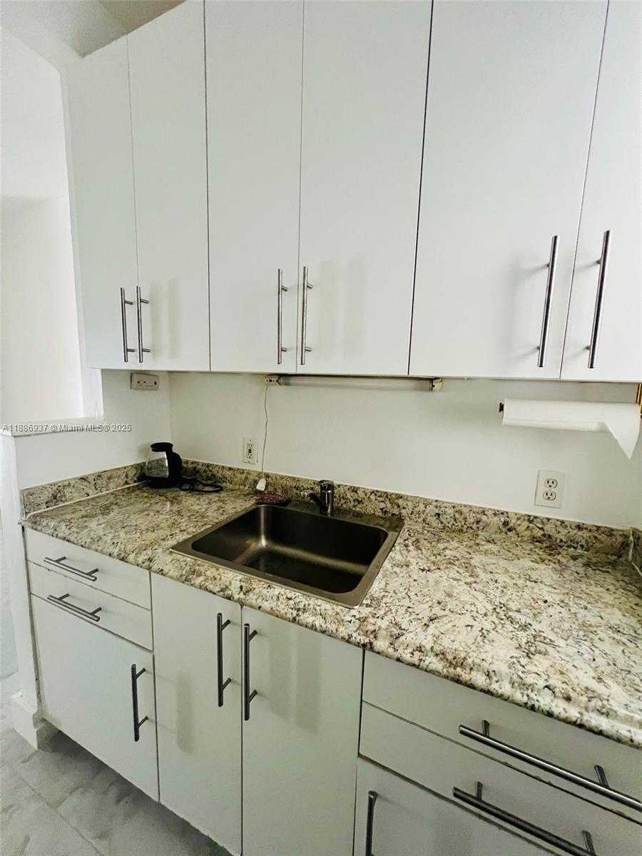 Small Image of 1606 JEFFERSON AVE #4, Miami Beach Number 10