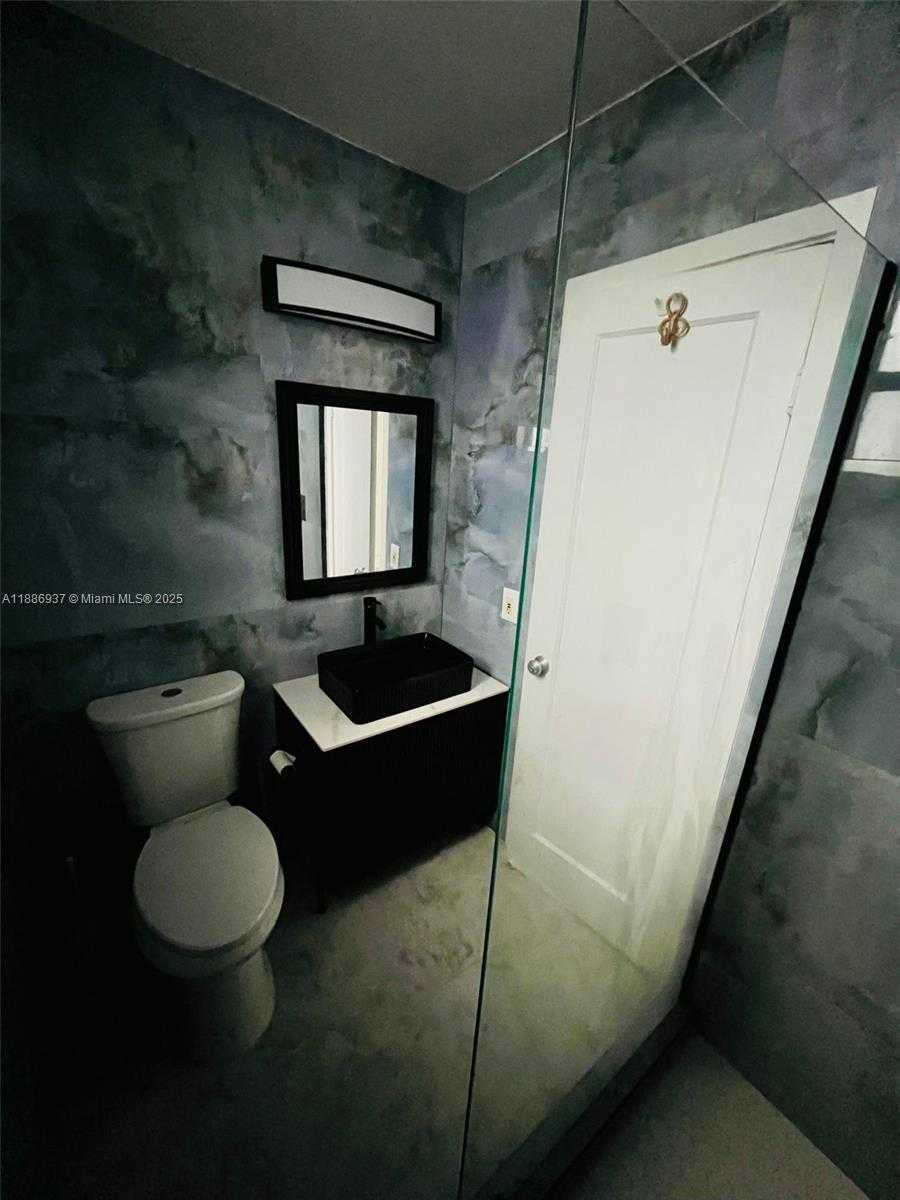 Small Image of 1606 JEFFERSON AVE #4, Miami Beach Number 14