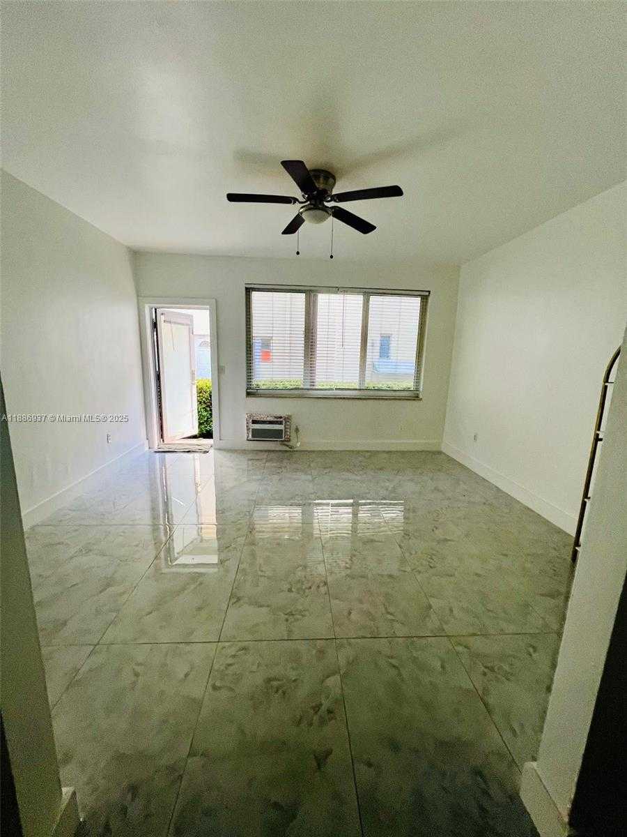 Small Image of 1606 JEFFERSON AVE #4, Miami Beach Number 2