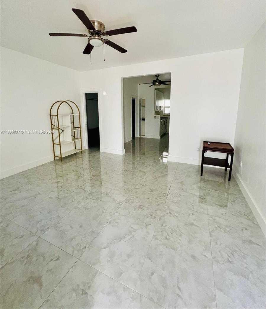 Small Image of 1606 JEFFERSON AVE #4, Miami Beach Number 4