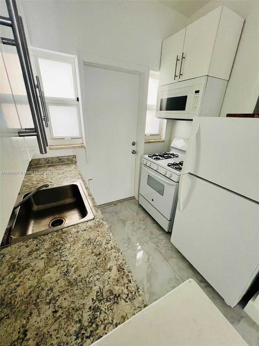Small Image of 1606 JEFFERSON AVE #4, Miami Beach Number 8