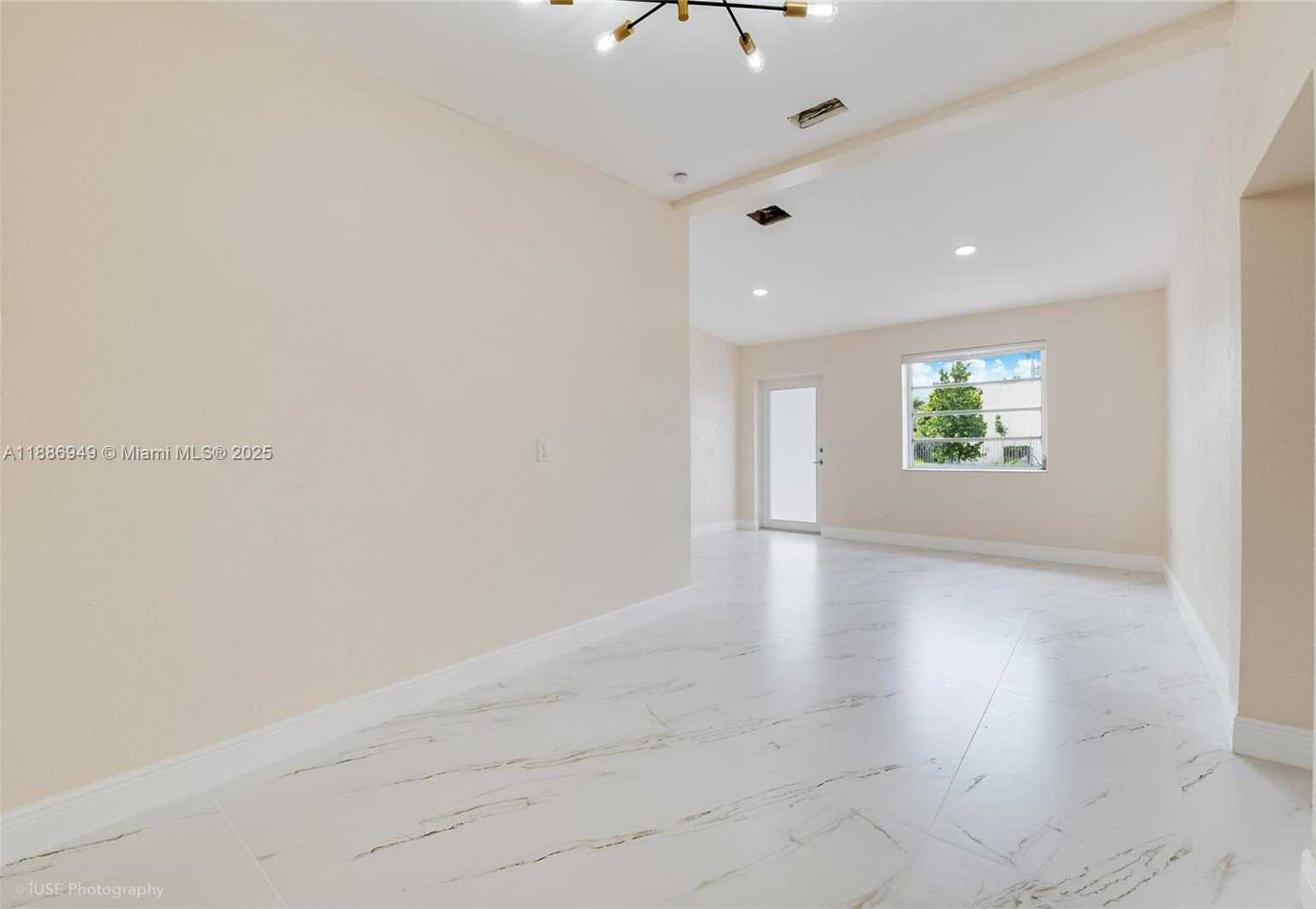 Small Image of 10421 SOUTH WEST 184TH ST, Cutler Bay Number 6
