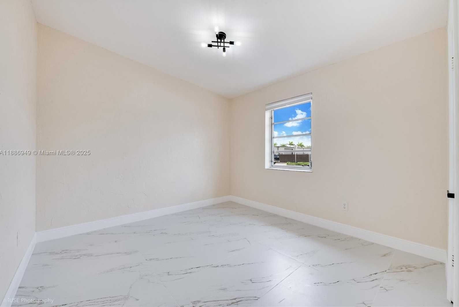 Small Image of 10421 SOUTH WEST 184TH ST, Cutler Bay Number 9