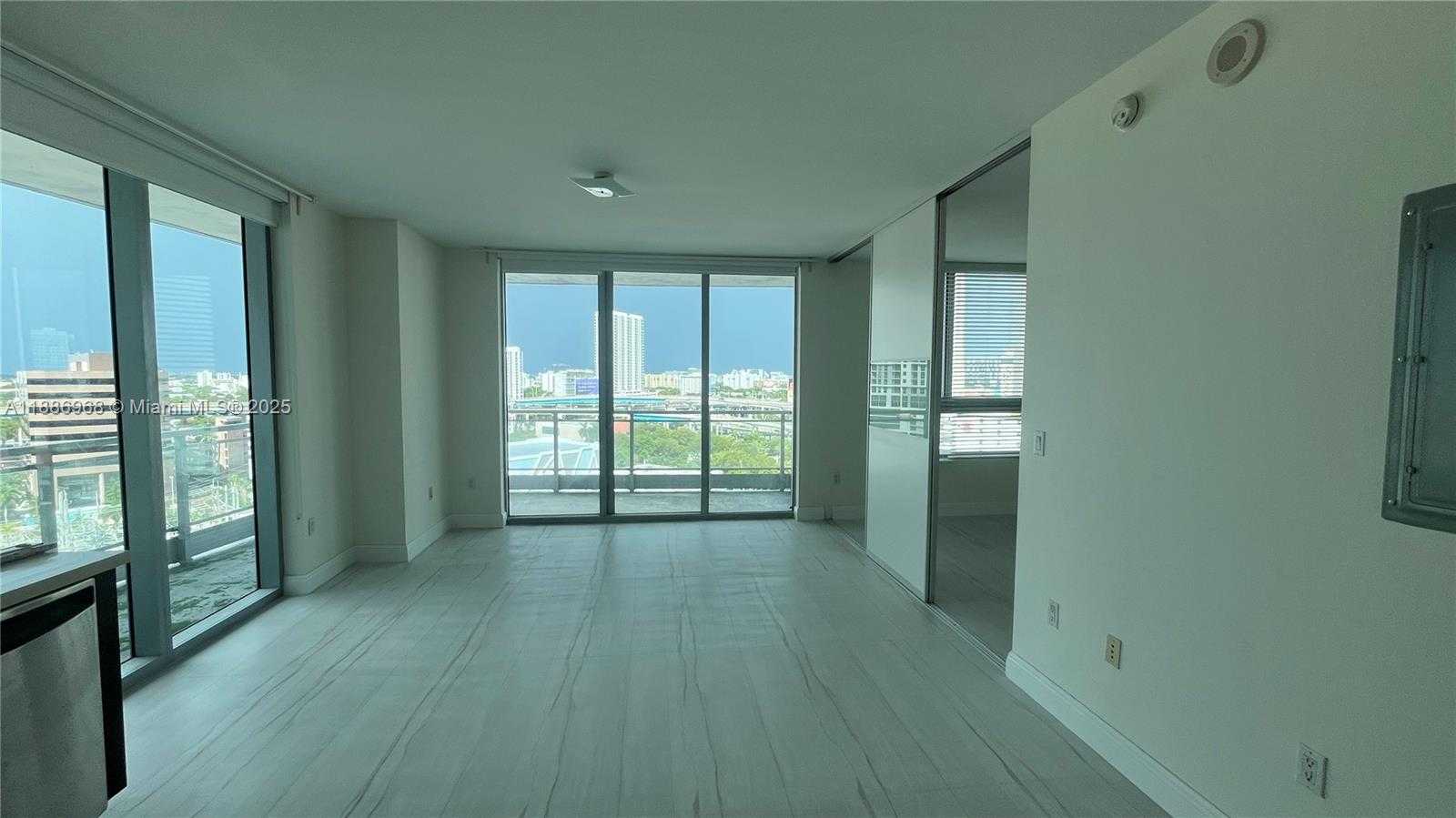 Small Image of 90 SOUTH WEST 3RD ST #1412, Miami Number 1