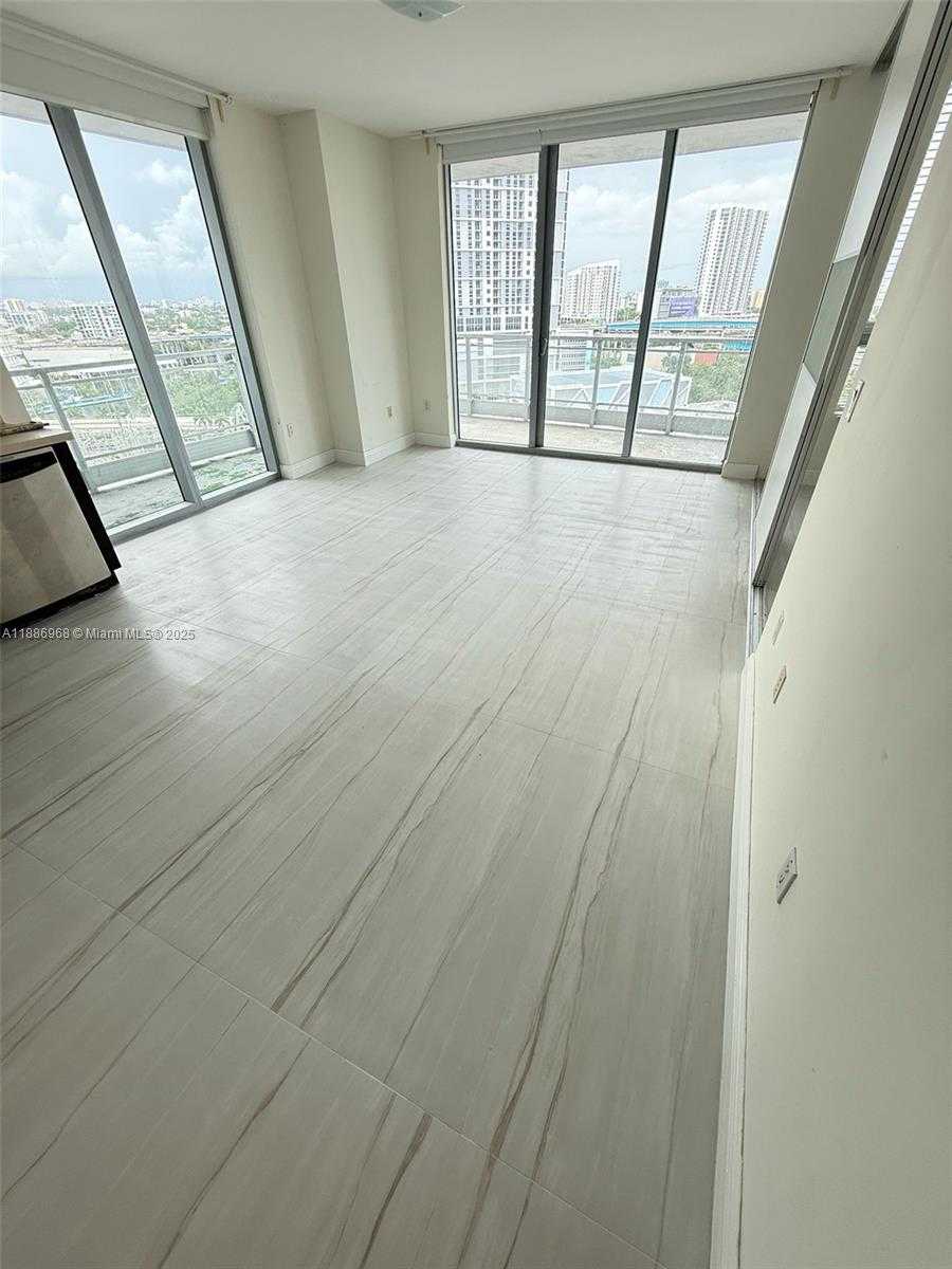 Small Image of 90 SOUTH WEST 3RD ST #1412, Miami Number 4