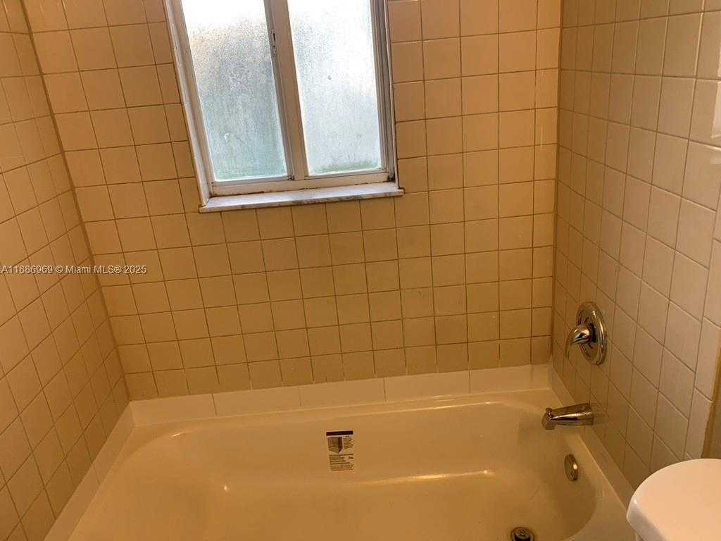 Small Image of 42 NORTH WEST 6TH AVE, Homestead Number 8