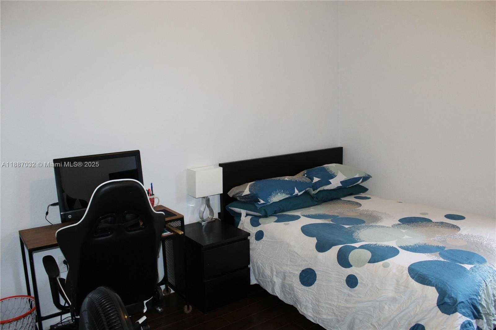 Small Image of 3728 SOUTH EAST 5TH CT, Homestead Number 16