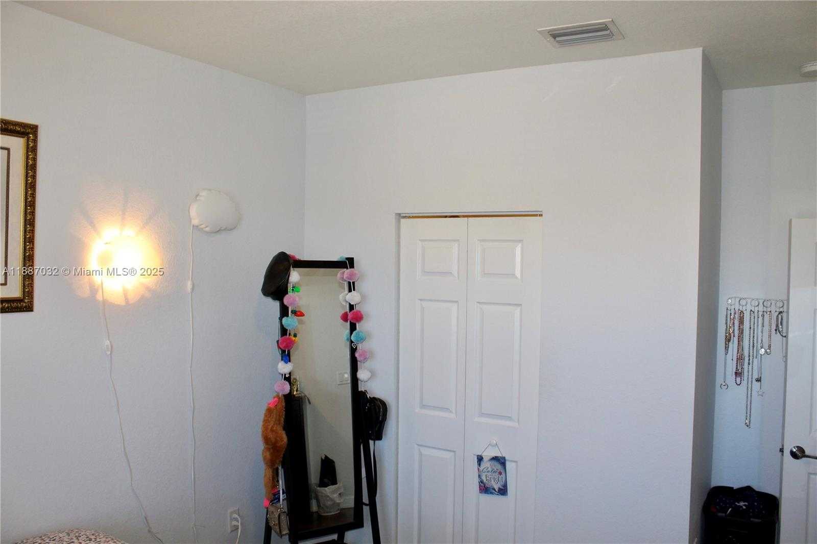Small Image of 3728 SOUTH EAST 5TH CT, Homestead Number 17