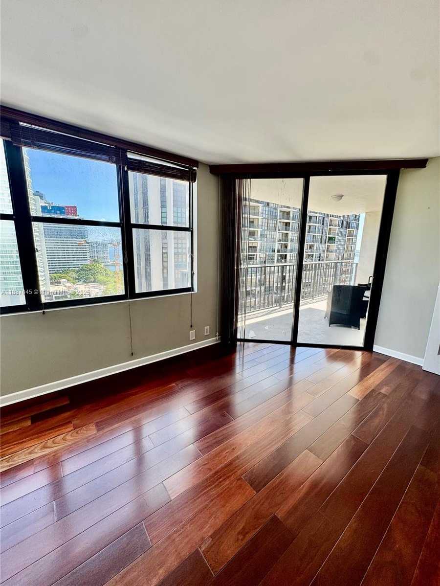 Small Image of 1901 BRICKELL AVE #B1713, Miami Number 10