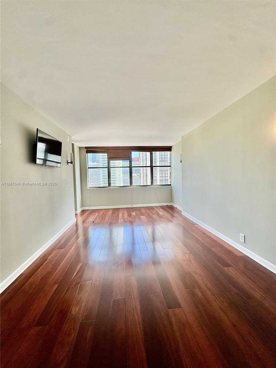 Small Image of 1901 BRICKELL AVE #B1713, Miami Number 12