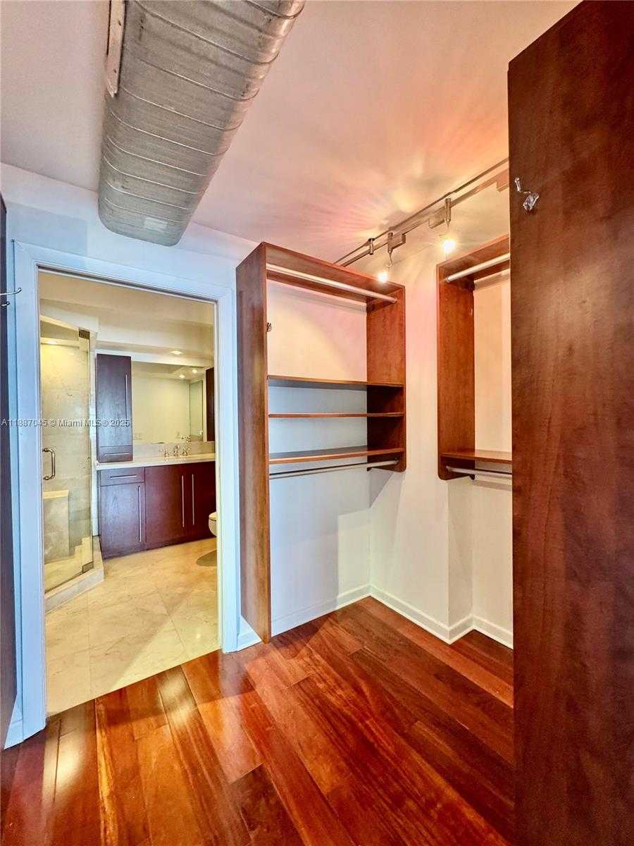 Small Image of 1901 BRICKELL AVE #B1713, Miami Number 16