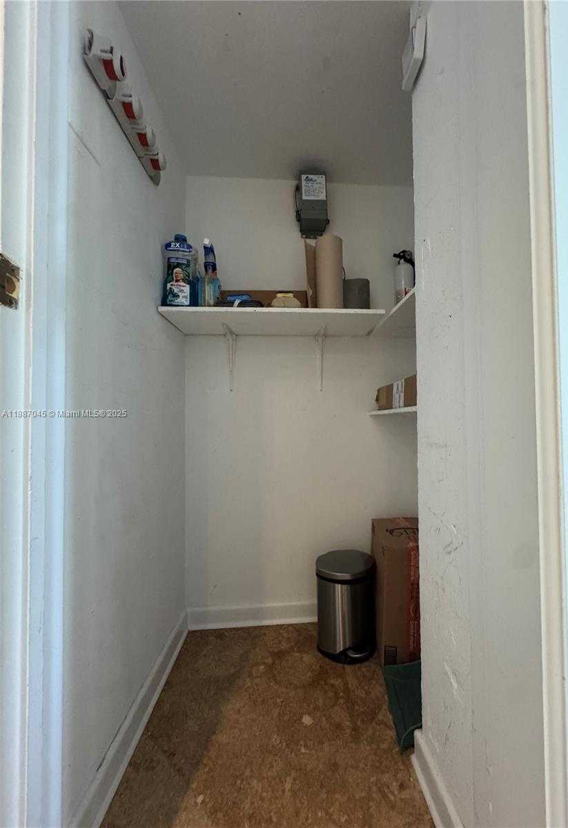 Small Image of 1901 BRICKELL AVE #B1713, Miami Number 18