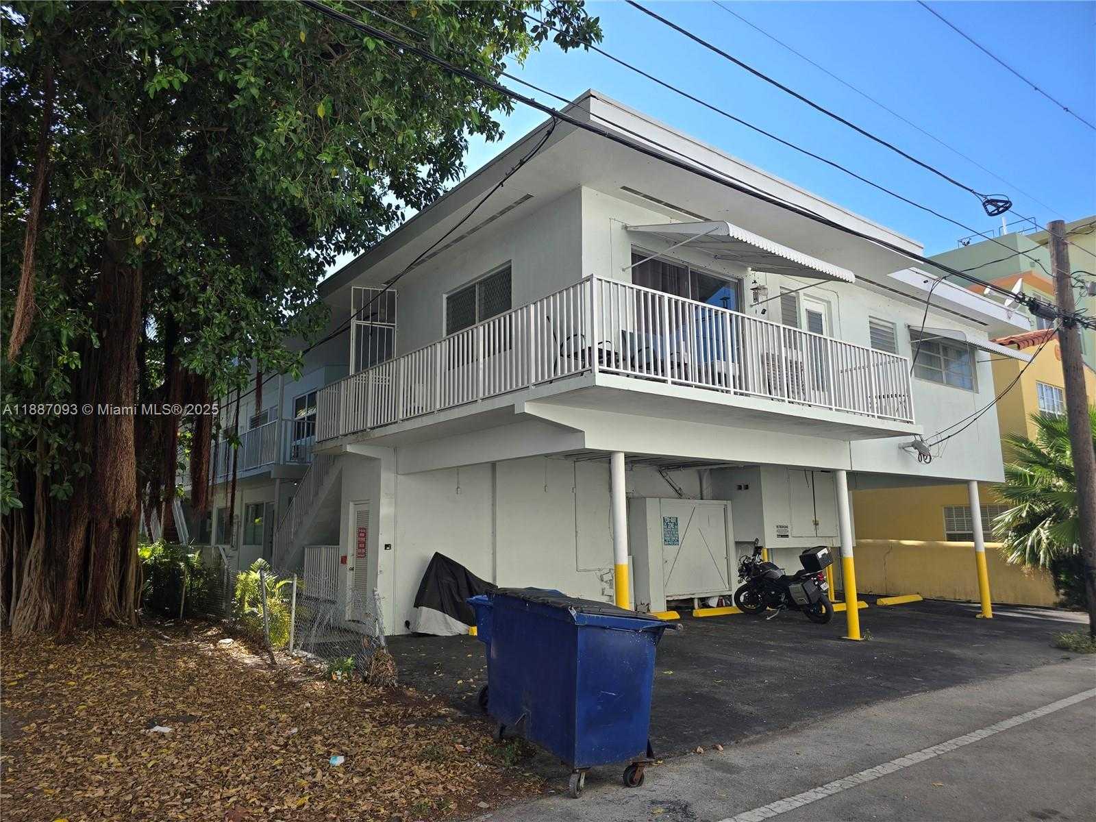 Small Image of 835 MERIDIAN AVE #4, Miami Beach Number 12