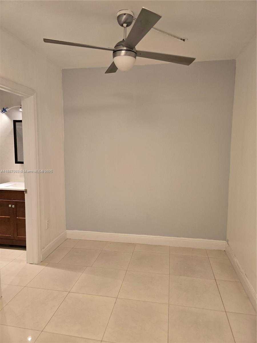 Small Image of 835 MERIDIAN AVE #4, Miami Beach Number 5