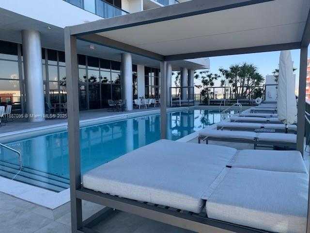 Small Image of Miami Number 37
