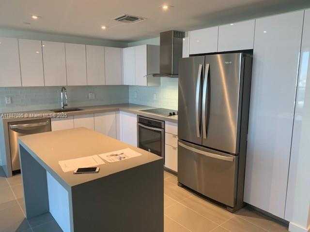 Small Image of Miami Number 4
