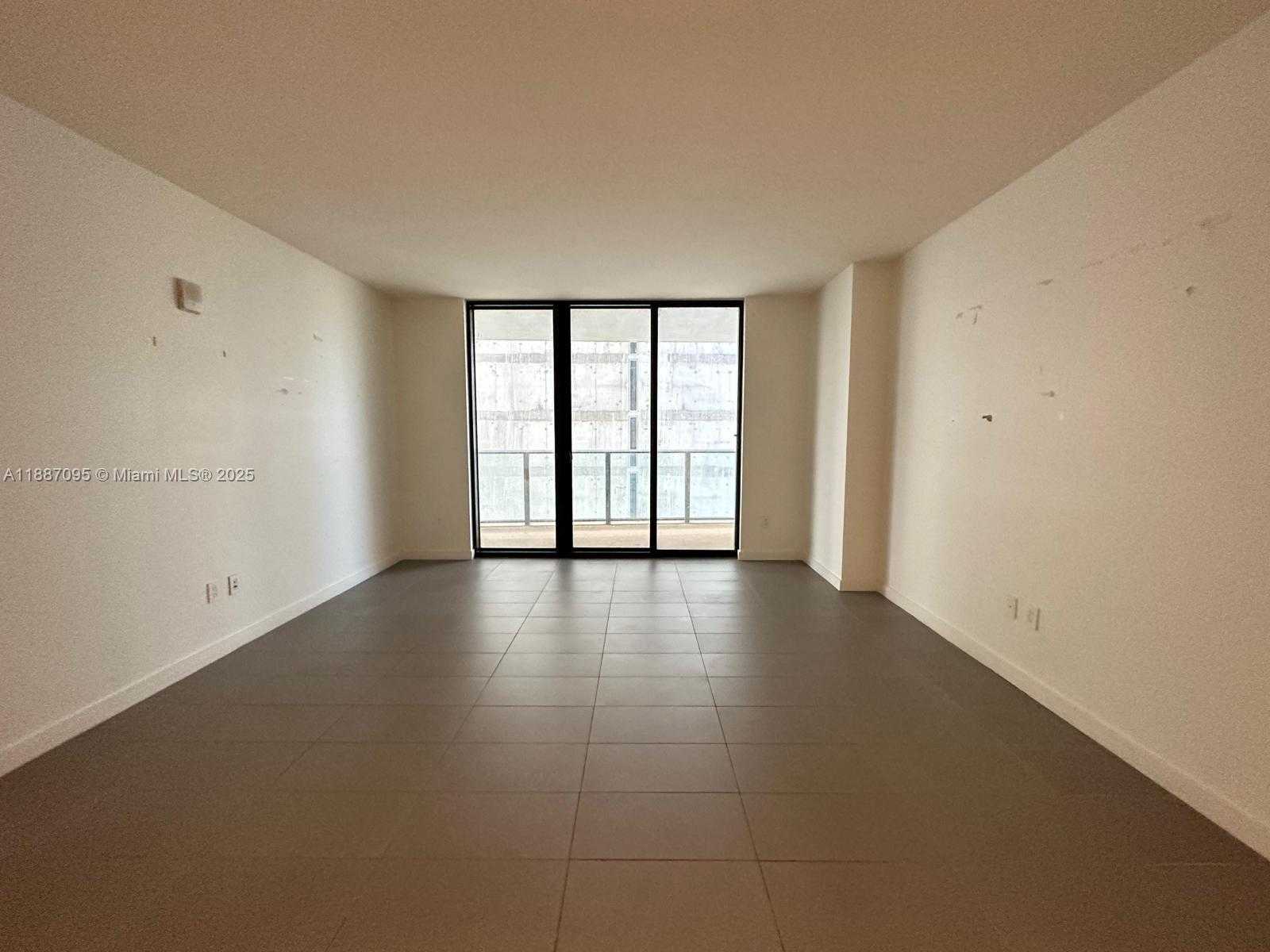 Small Image of Miami Number 9