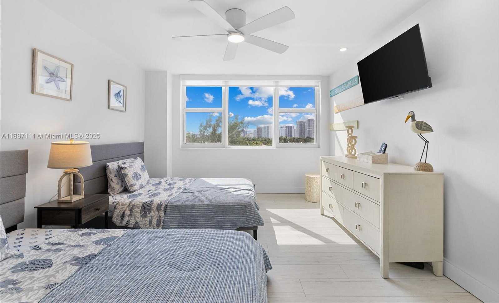 Small Image of 3180 SOUTH OCEAN DR #516, Hallandale Beach Number 10