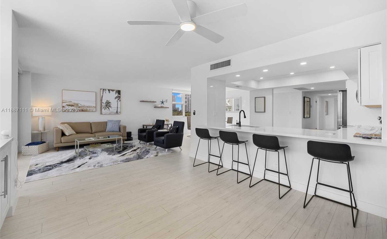 Small Image of 3180 SOUTH OCEAN DR #516, Hallandale Beach Number 20