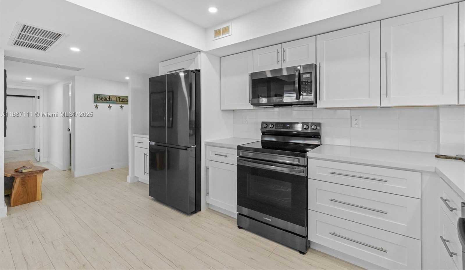 Small Image of 3180 SOUTH OCEAN DR #516, Hallandale Beach Number 24