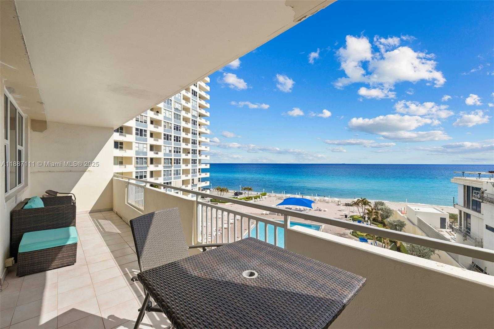 Small Image of 3180 SOUTH OCEAN DR #516, Hallandale Beach Number 4