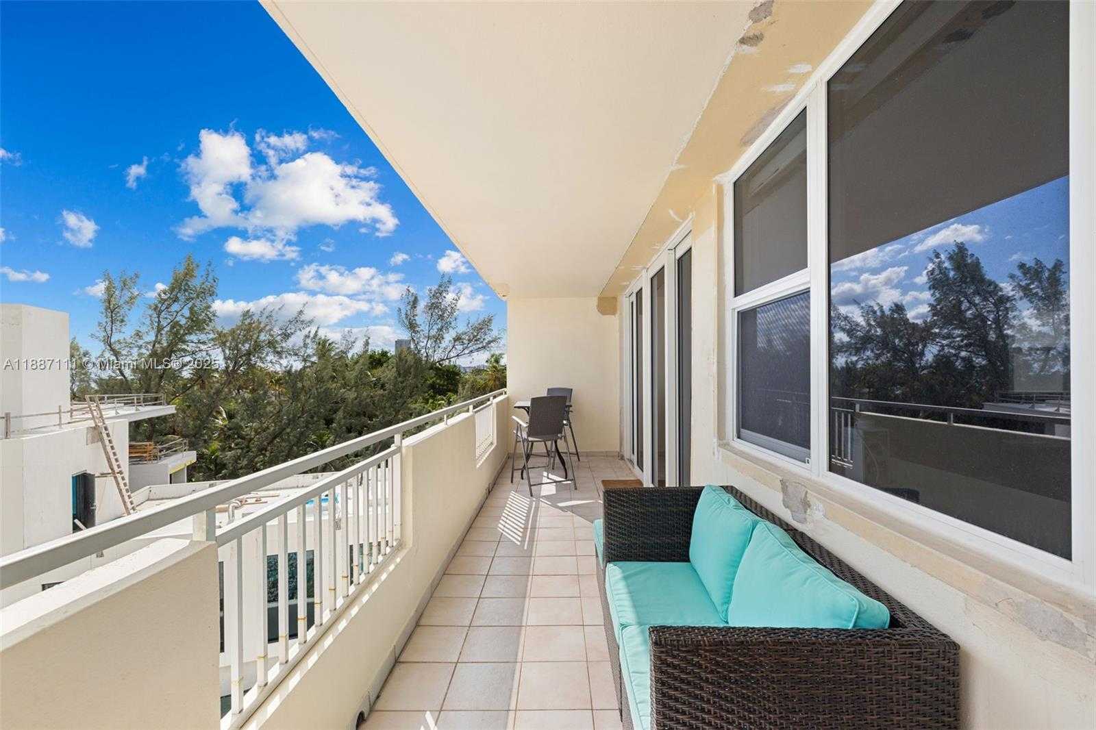 Small Image of 3180 SOUTH OCEAN DR #516, Hallandale Beach Number 5