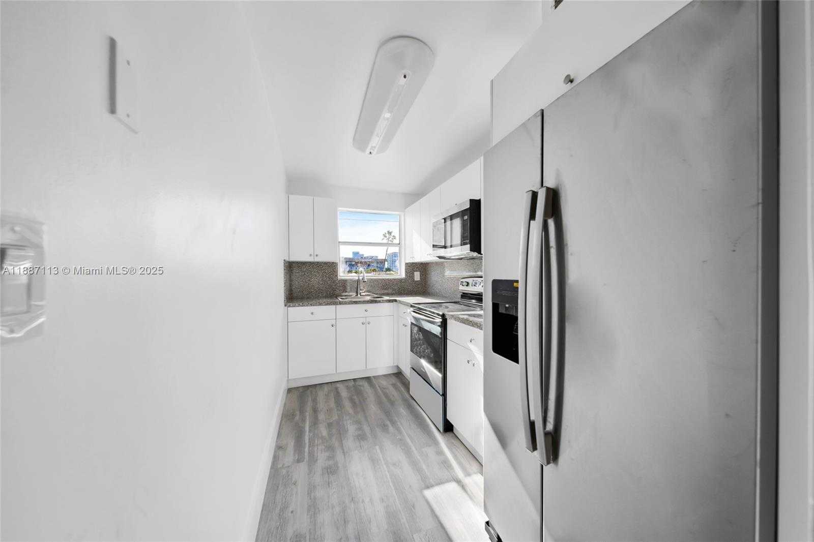 Small Image of 910 JEFFERSON AVE #4A, Miami Beach Number 3