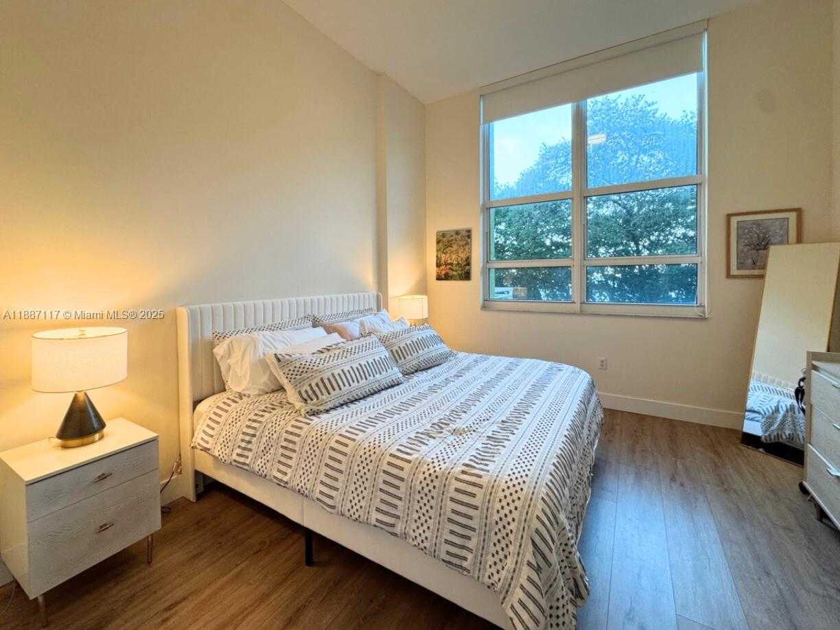 Small Image of 2000 NORTH BAYSHORE DR #118, Miami Number 11