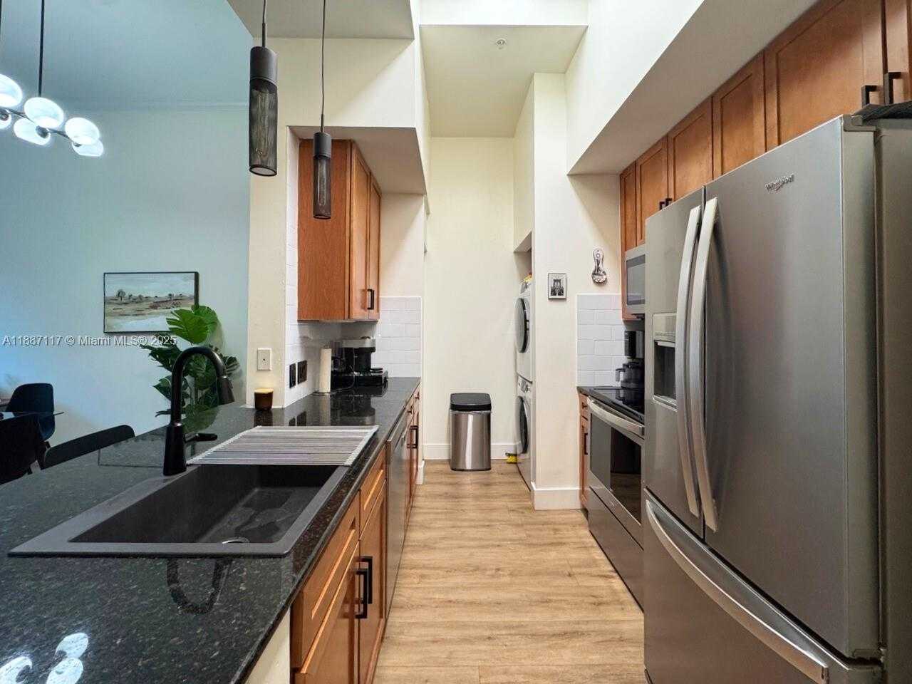 Small Image of 2000 NORTH BAYSHORE DR #118, Miami Number 7