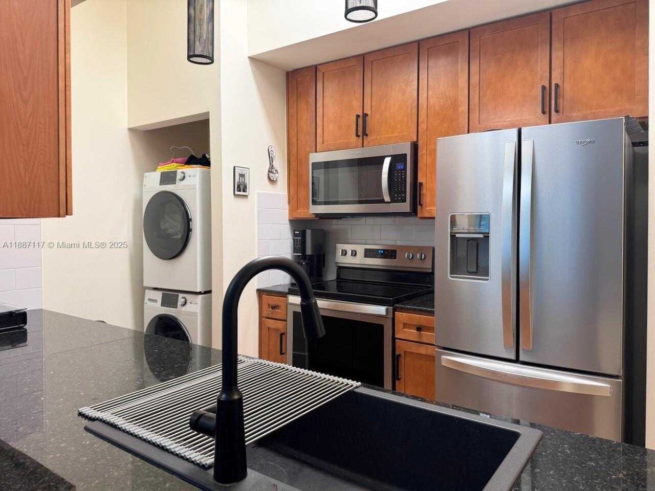 Small Image of 2000 NORTH BAYSHORE DR #118, Miami Number 8