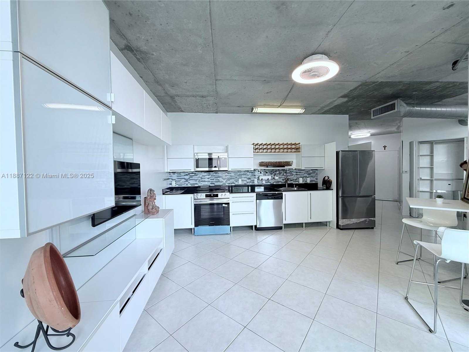 Small Image of 690 SOUTH WEST 1ST CT #1134, Miami Number 13
