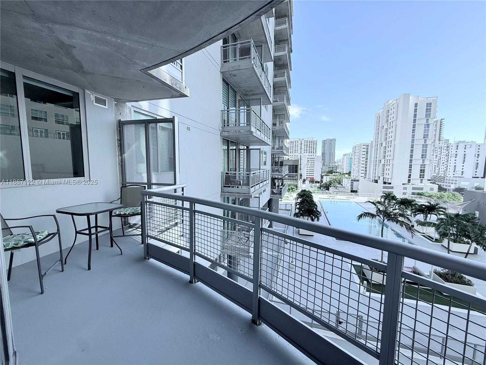 Small Image of 690 SOUTH WEST 1ST CT #1134, Miami Number 15