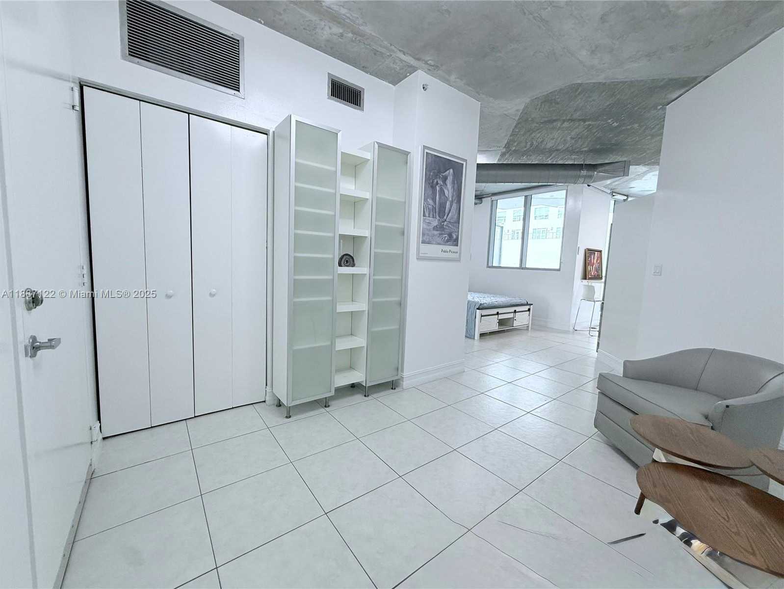 Small Image of 690 SOUTH WEST 1ST CT #1134, Miami Number 3