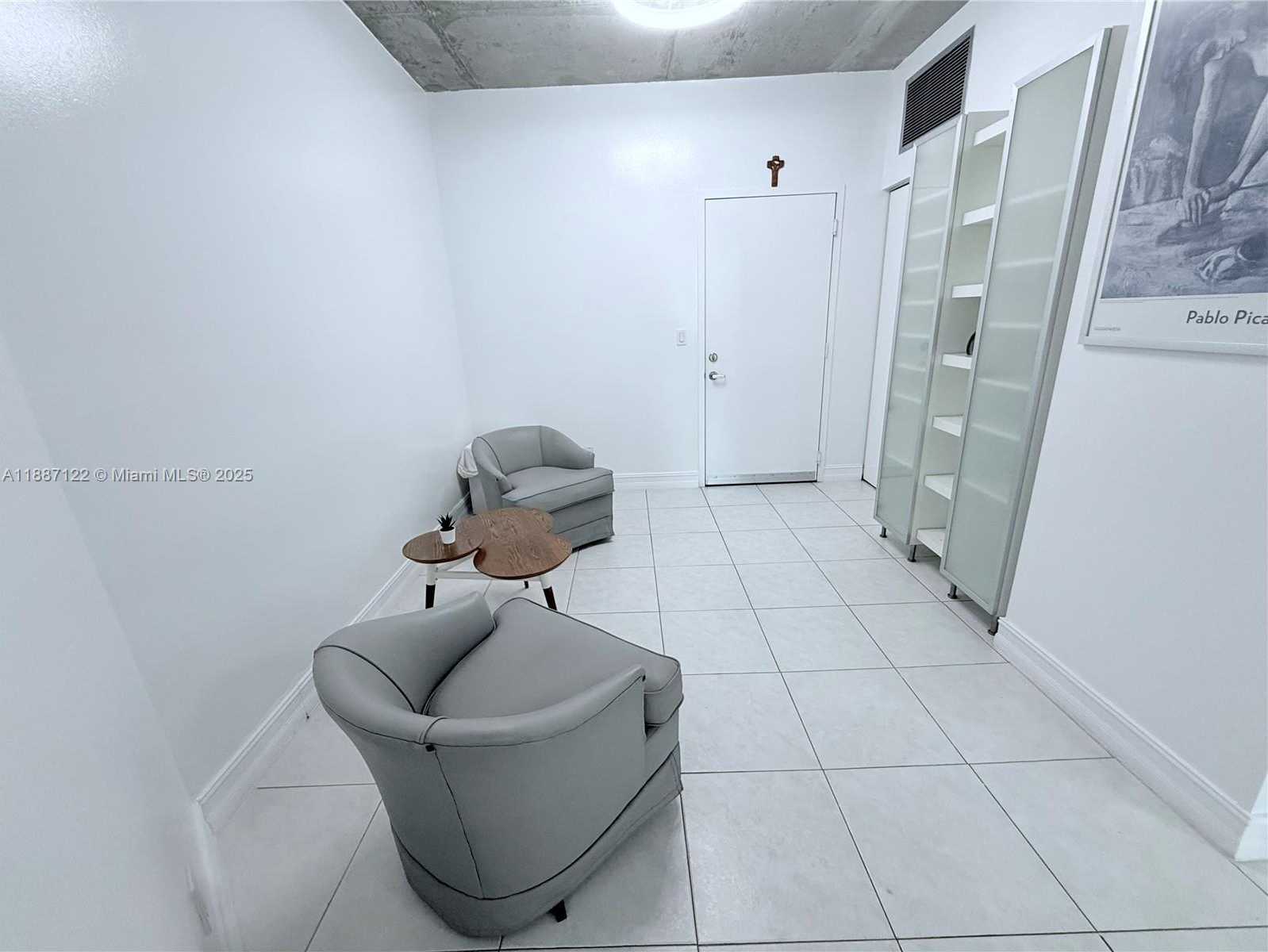 Small Image of 690 SOUTH WEST 1ST CT #1134, Miami Number 4