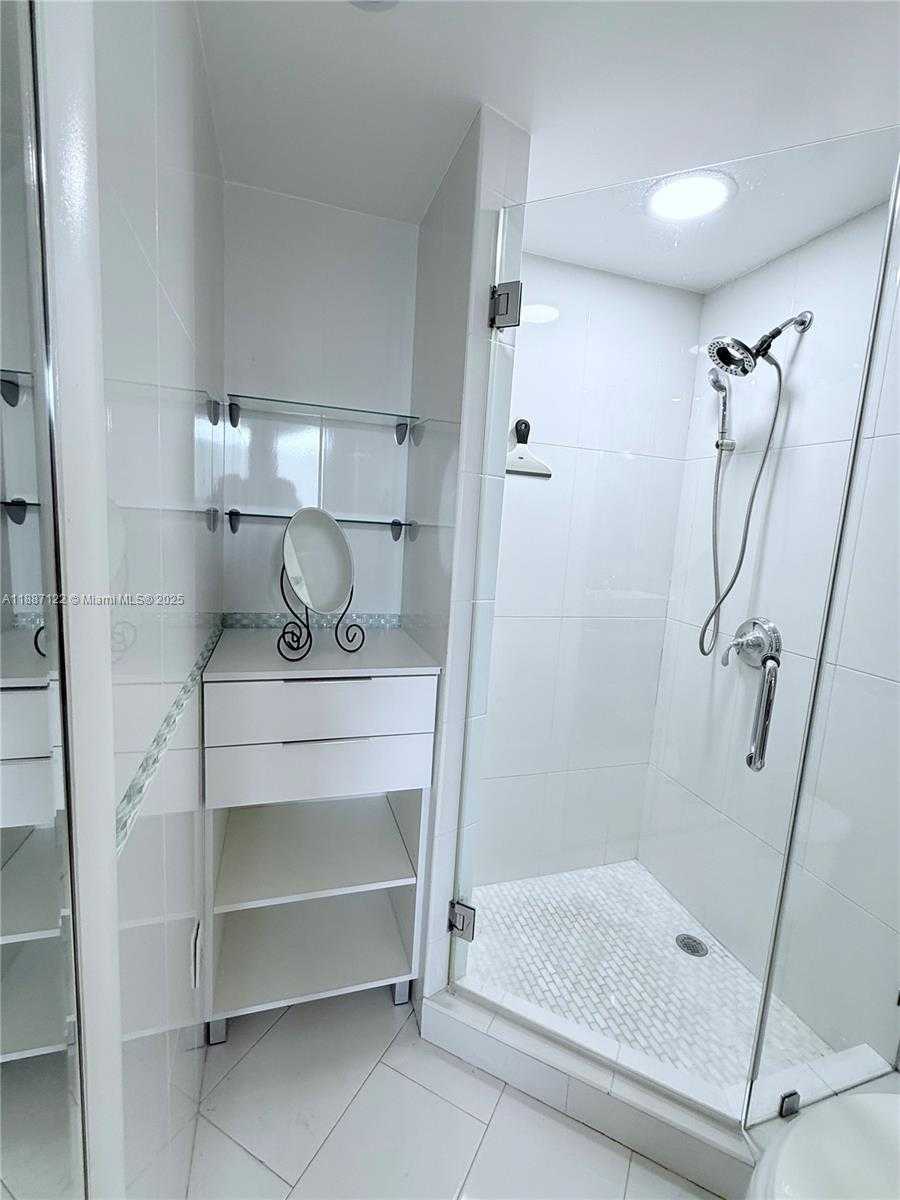 Small Image of 690 SOUTH WEST 1ST CT #1134, Miami Number 9