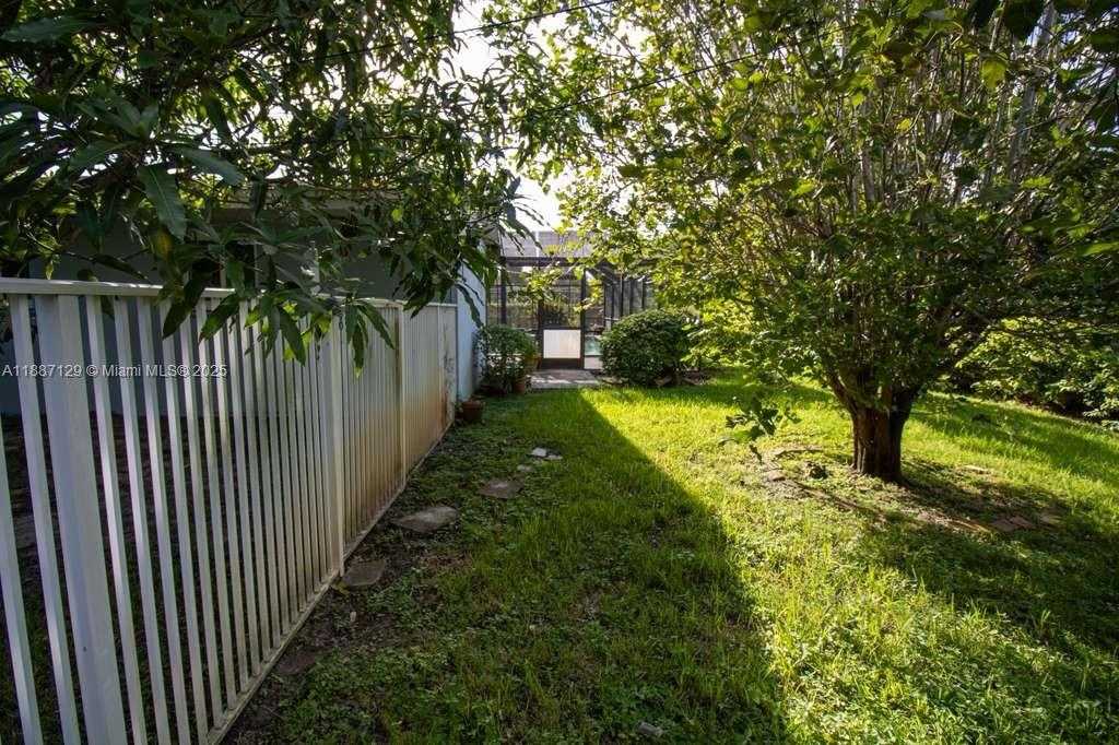 Small Image of 9041 SOUTH WEST 88TH ST #9041, Miami Number 14