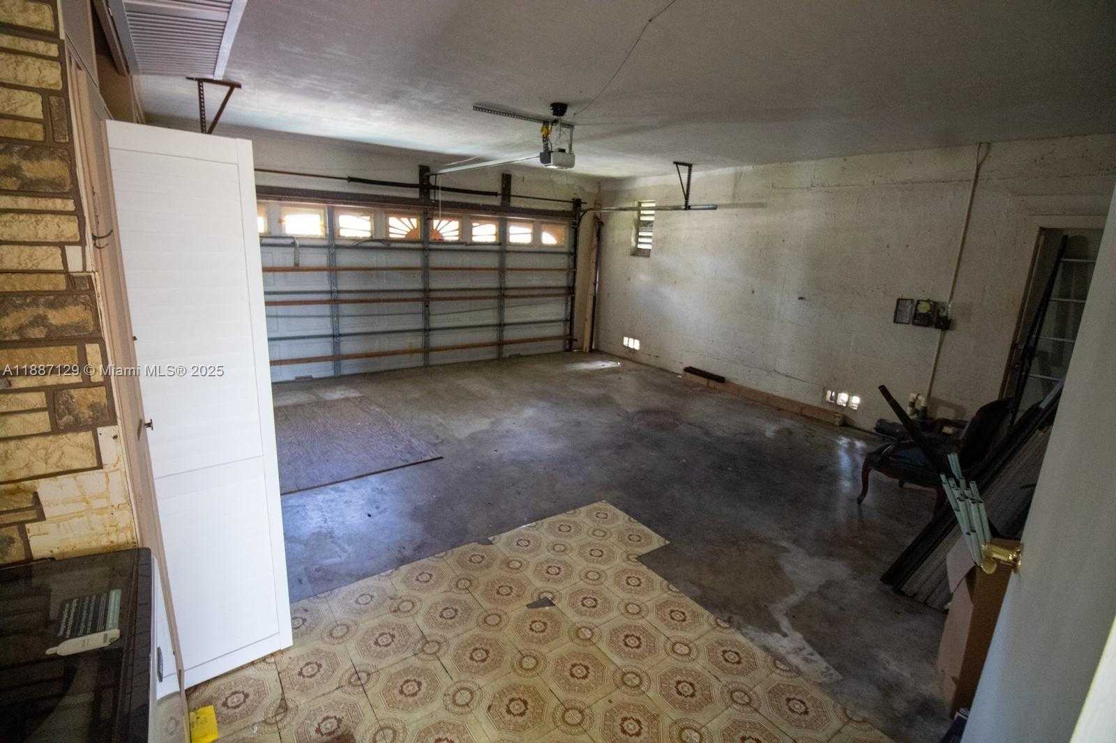 Small Image of 9041 SOUTH WEST 88TH ST #9041, Miami Number 15