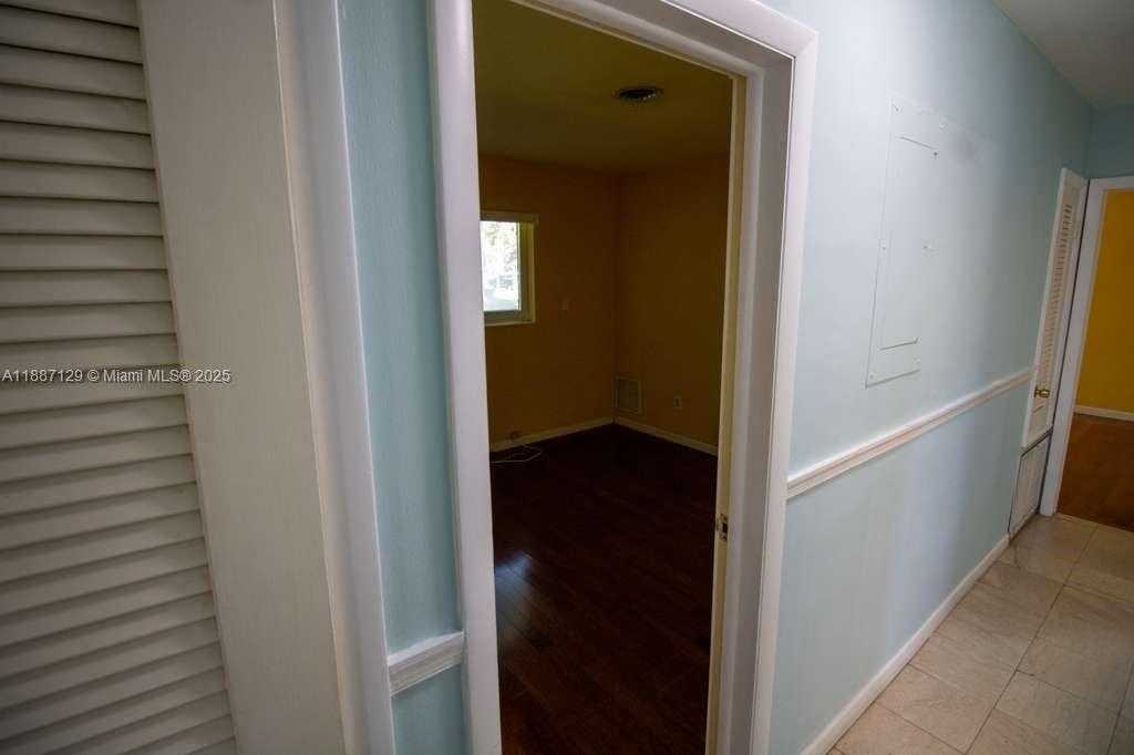 Small Image of 9041 SOUTH WEST 88TH ST #9041, Miami Number 33