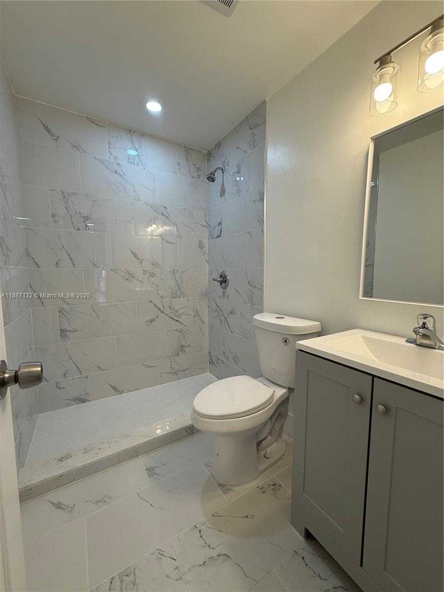 Small Image of 1200 NORTH EAST 128TH ST, North Miami Number 15
