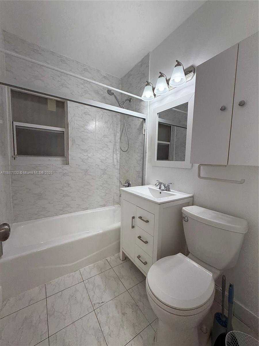 Small Image of 1200 NORTH EAST 128TH ST, North Miami Number 9